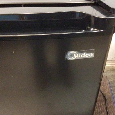Midea Mini Refridgerator