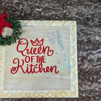 Queen of the Kitchen Decorative Sign Coaster Trivet with Christmas Wreath