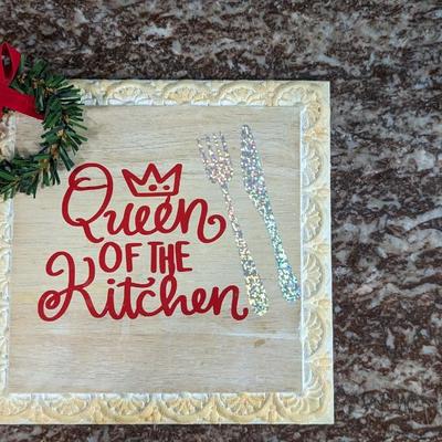 Queen of the Kitchen Decorative Sign Coaster Trivet with Christmas Wreath