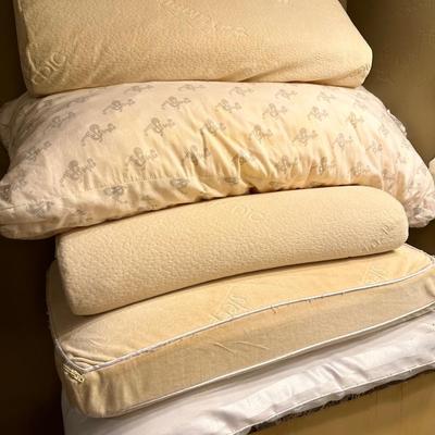 Pillows shown… Tempurpedic/My Pillow