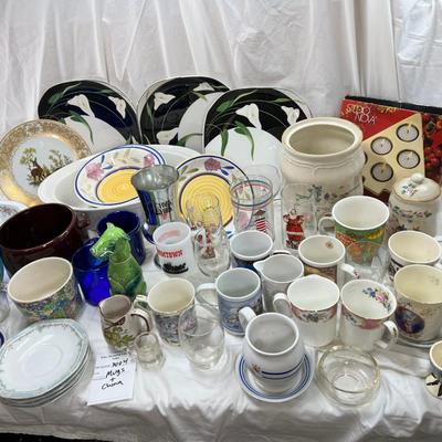 West Bend bean pot, collectible coffee cups