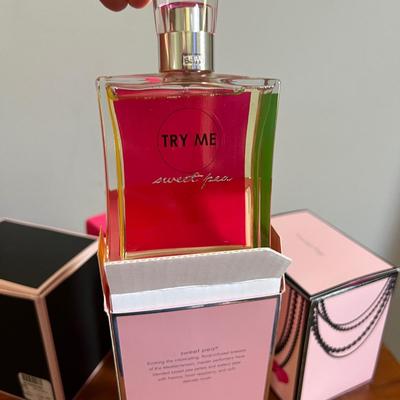 Lot 4 Victoria Secret Perfume, VS Towel, BCBG Bag