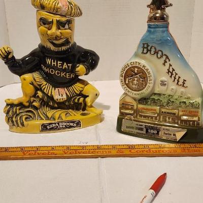 1971 Ezra Brooks Kansas WSU Wheat Shocker Whiskey Decanter