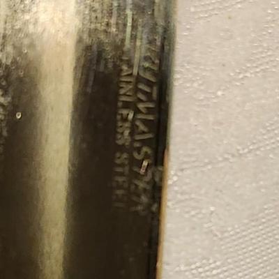 Miscellaneous kitchen lot including Knives, pan