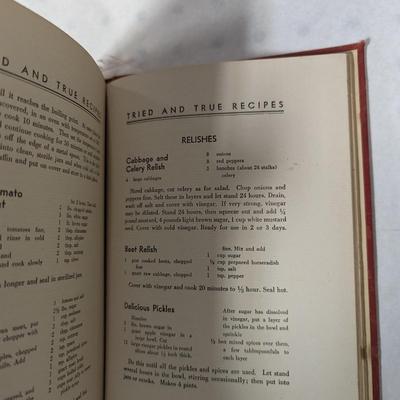 Ruth Wakefields Toll House Recipes