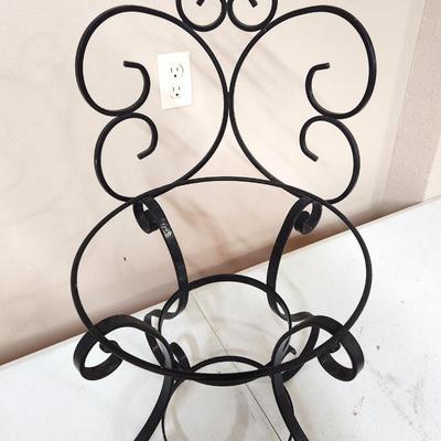 Lot #84 Metal Plant Stand - Pot Holder