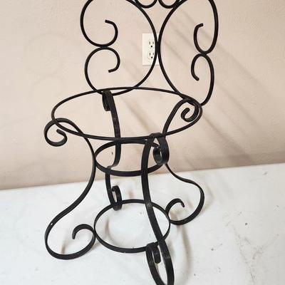 Lot #84 Metal Plant Stand - Pot Holder