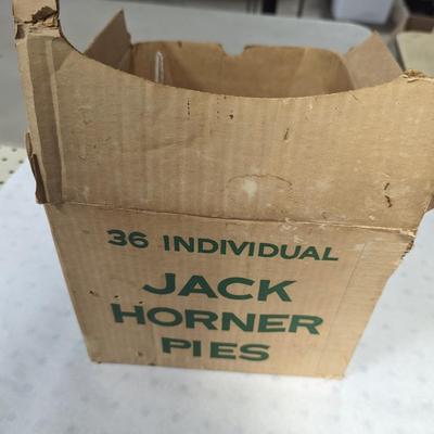 Hekman's Jack Horner Pie Box