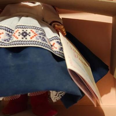 VINTAGE MADAME ALEXANDER EIGHT INCH DOLL #548 RUSSIA WITH ORIGINAL BOX AND TAGS