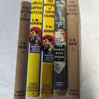 1920's & 1930's The Hardy Boys Series F.W. Dixon