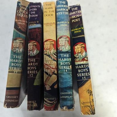 1930's The Hardy Boys Series F. W. Dixon