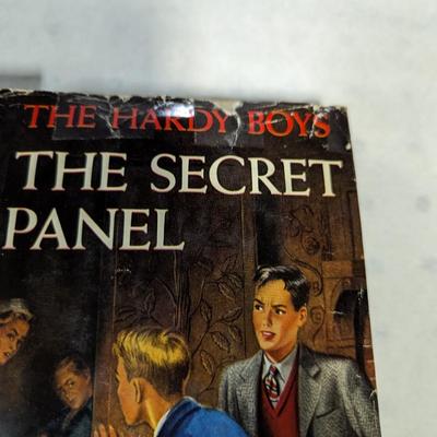 1940's The Hardy Boys Series F. W. Dixon