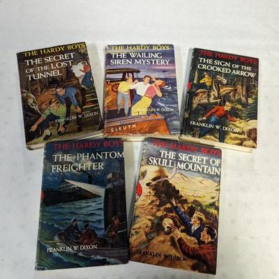 1940's & 1950's The Hardy Boys Series F. W. Dixon