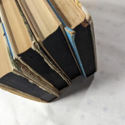 1950's The Hardy Boys Series F. W. Dixon