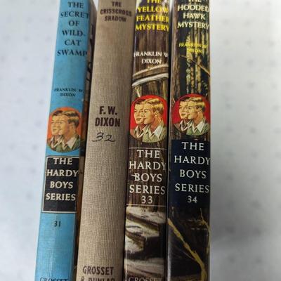1950's The Hardy Boys Series F. W. Dixon