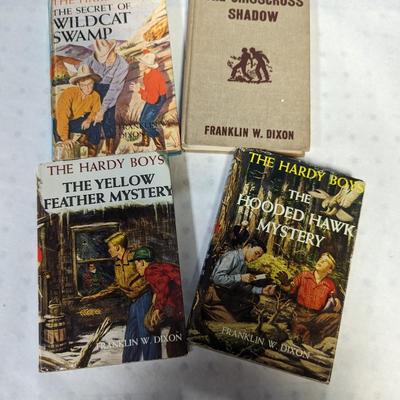 1950's The Hardy Boys Series F. W. Dixon