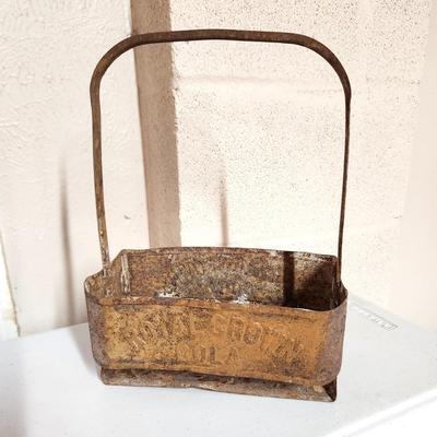 Lot #86 Vintage Metal Royal Crown Cola Bottle Carrier