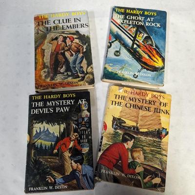 1950's & 1960's The Hardy Boys Series F. W. Dixon