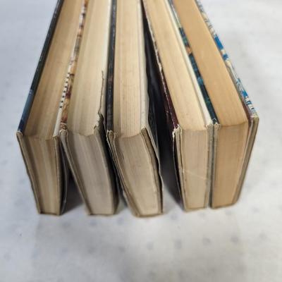 1930's 1940's 1950's The Hardy Boys Series F. W. Dixon