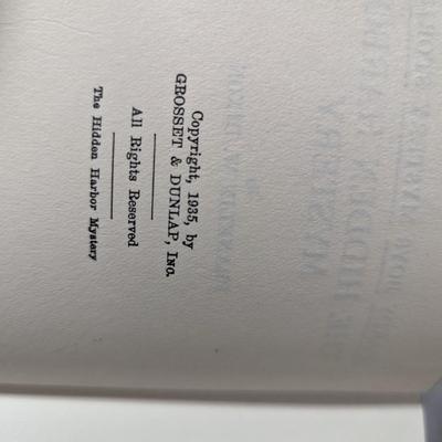 1930's 1940's 1950's The Hardy Boys Series F. W. Dixon