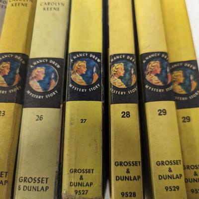 1940's 1950's 1960's A Nancy Drew Mystery Story Carolyn Keene