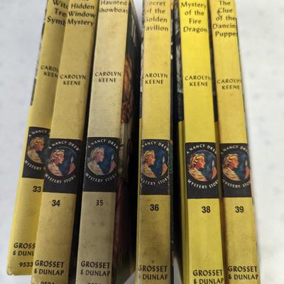 1950's 1960's A Nancy Drew Mystery Story Carolyn Keene