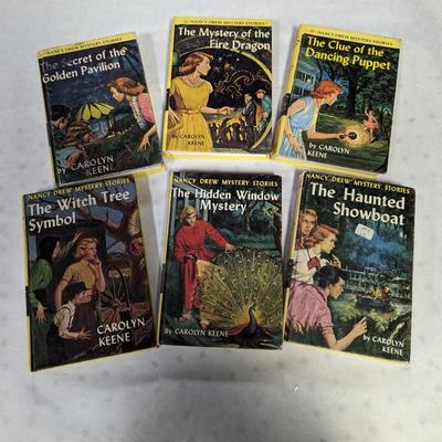 1950's 1960's A Nancy Drew Mystery Story Carolyn Keene