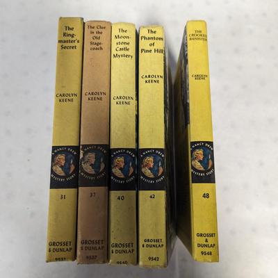 1950's 1960's 1070's A Nancy Drew Mystery Story Carolyn Keene