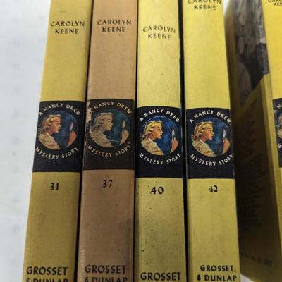 1950's 1960's 1070's A Nancy Drew Mystery Story Carolyn Keene