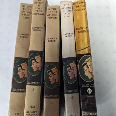 1930's 1950's The Dana Girls Mystery Stories Carolyn Keene