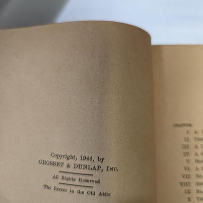 1930's 1940's A Nancy Drew Mystery Story Carolyn Keene