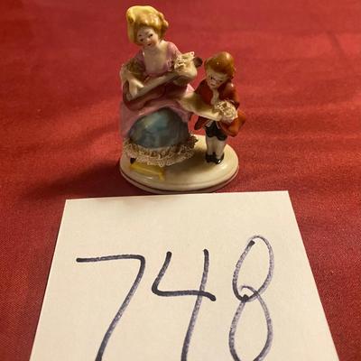Mini Lady Boy Dresden Lace Place Card Holder