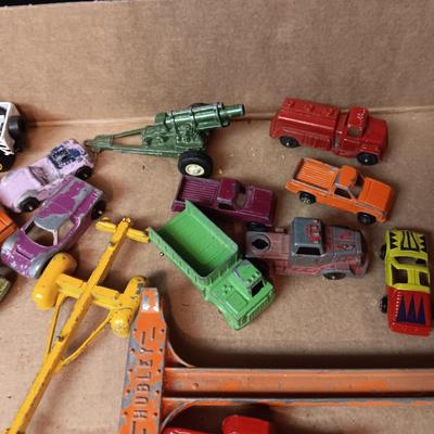 OLD CARS, TRUCKS AND TRAILERS