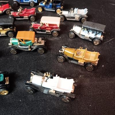 TOY METAL ANTIQUE MODEL CARS