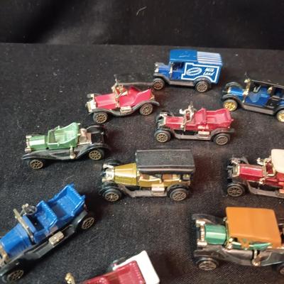 TOY METAL ANTIQUE MODEL CARS
