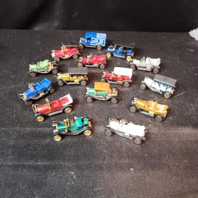 TOY METAL ANTIQUE MODEL CARS