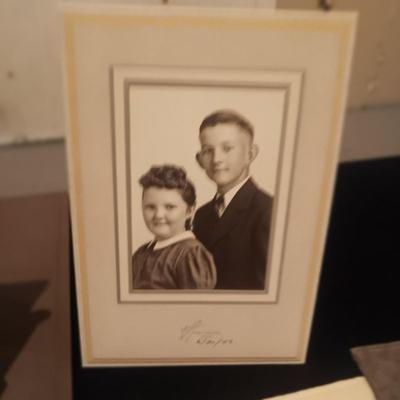 ANTIQUE AND VINTAGE PHOTOS