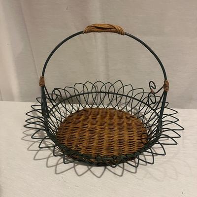 Wooden Fruit & Metal Basket (BB-MG)