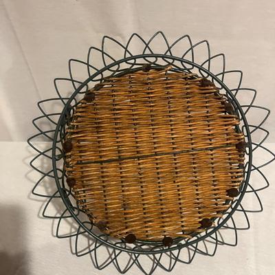 Wooden Fruit & Metal Basket (BB-MG)
