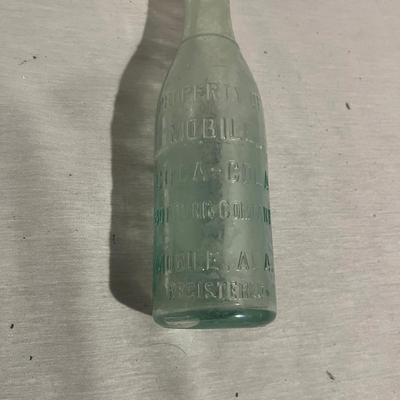 Coca Cola Cooler with Chairs & Drop Leafs Built In (BB-MG)