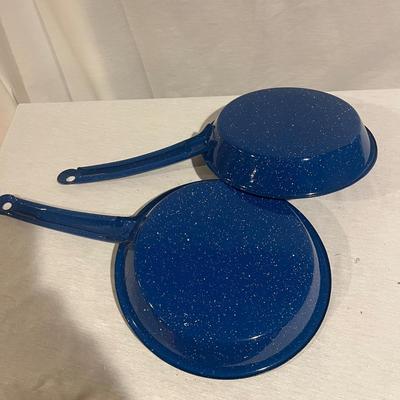 Cinsa Enamelware & Coleman Two Burner Stove (BB-MG)