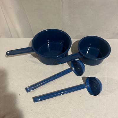 Cinsa Enamelware & Coleman Two Burner Stove (BB-MG)