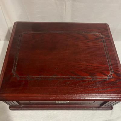 Thomas Pacconi Record Player (BB-MG)