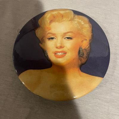 Marilyn Monroe Ornaments & Other Collectibles (BB-MG)