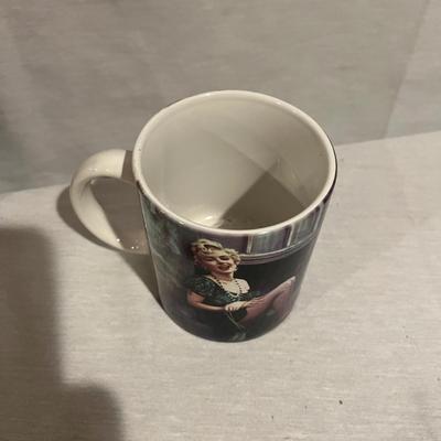 Marilyn Monroe Ornaments & Other Collectibles (BB-MG)