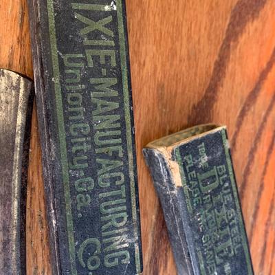 Vintage Lighters Pocket Knives Collectibles Lot