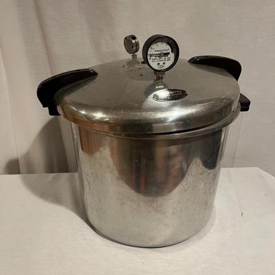 Presto Pressure Cooker & Ball Jars (BB-MG)
