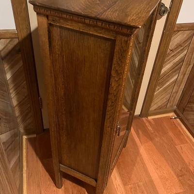 Solid Wood Cabinet With Glass Door & Shelves (BBC-MG)