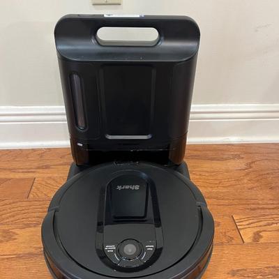 Shark |QROBOT SELF - EMPTY XL