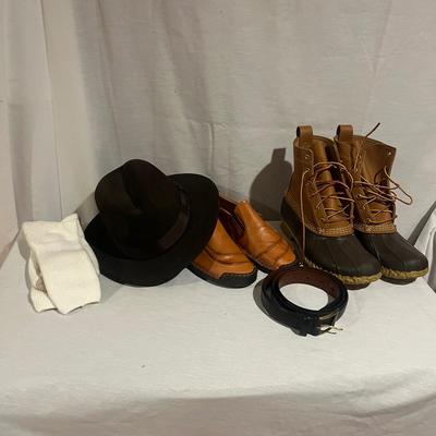 L.L. Bean Boots Size 7 & Mountain-Chic Fashions (BBC-MG)